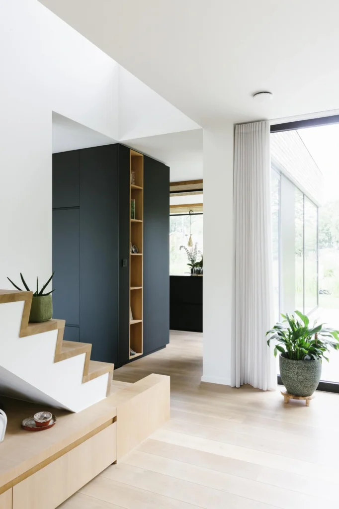 Keuken donker &mdash; woning Van der Geest, Mechelen