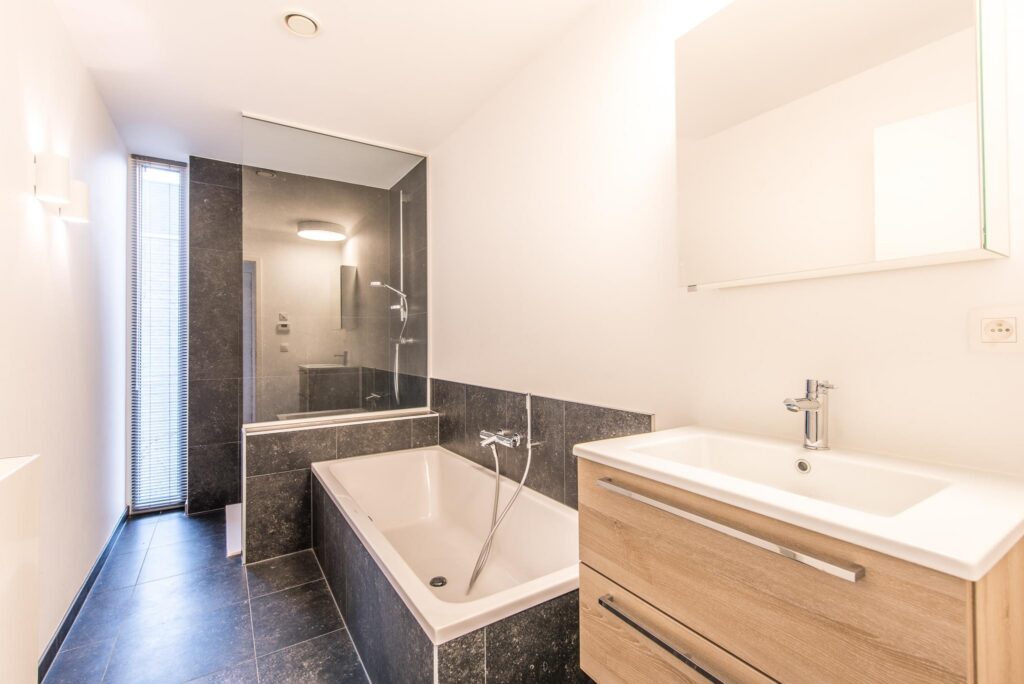 Badkamer &mdash; woning Vervliet-Pilate, Ranst
