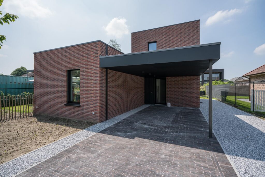 Exterieur woning zij-aanzicht &mdash; woning Maas, Essen