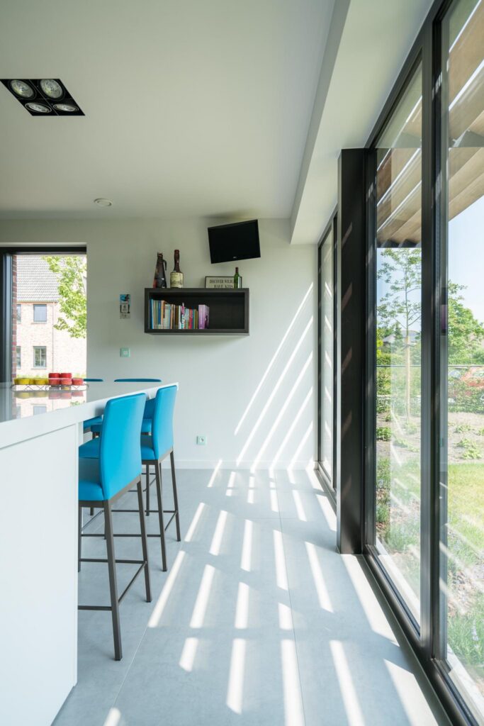 Keuken/leefruimte modern &mdash; woning Maas, Essen