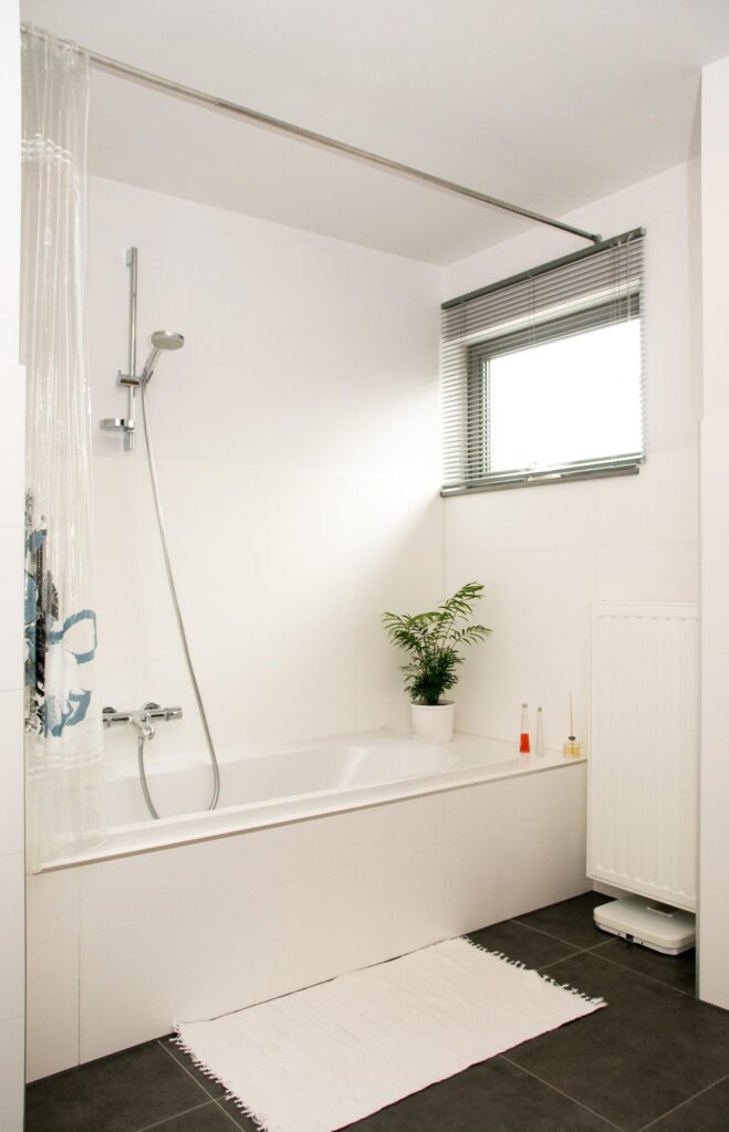 Badkamer/douche modern &mdash; woning Menaerts-Van Deun, Turnhout