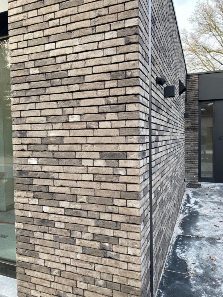 Exterieur bakstenen geveldetail &mdash; woning De Kort, Kasterlee