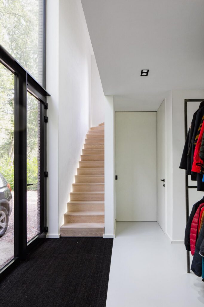 Trapdetail en leuning &mdash; woning De Clercq, Brasschaat