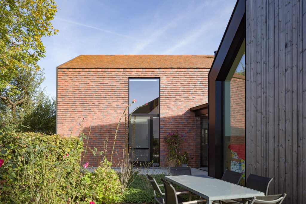 Exterieur houtbekleding &mdash; woning Vandikkelen, Herent