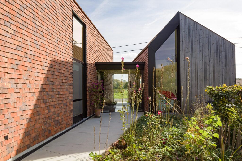 Gevelbekleding detail &mdash; woning Vandikkelen, Herent