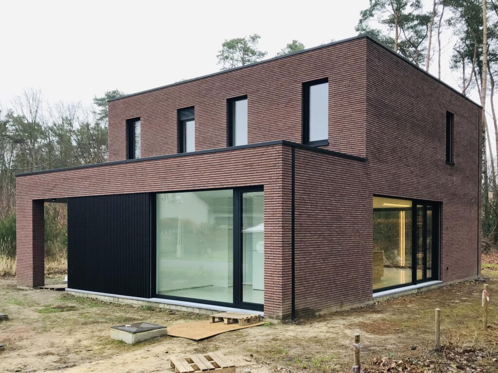 Exterieur zijgevel &mdash; woning Van Berlo, Zoersel