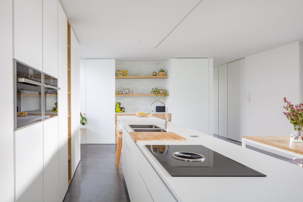 Keuken detail licht &mdash; woning Hendrickx, Nijlen