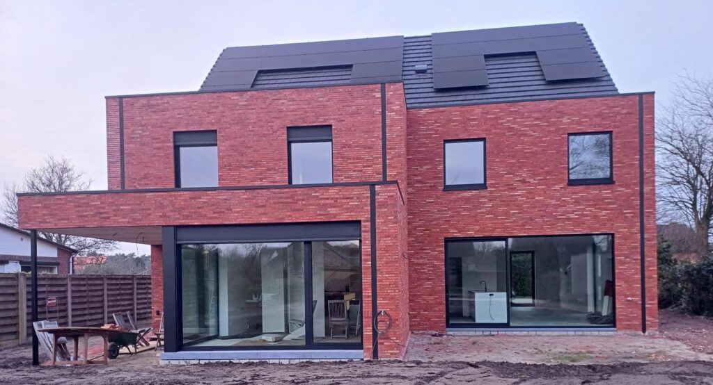Exterieur woning met golvend dak &mdash; woning Cools-Janssens, Kasterlee