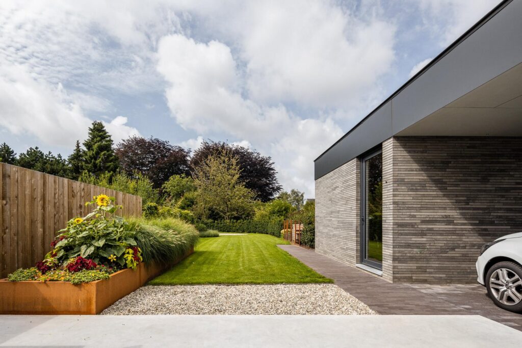 Exterieur tuin &mdash; woning Vanoppen, Geel