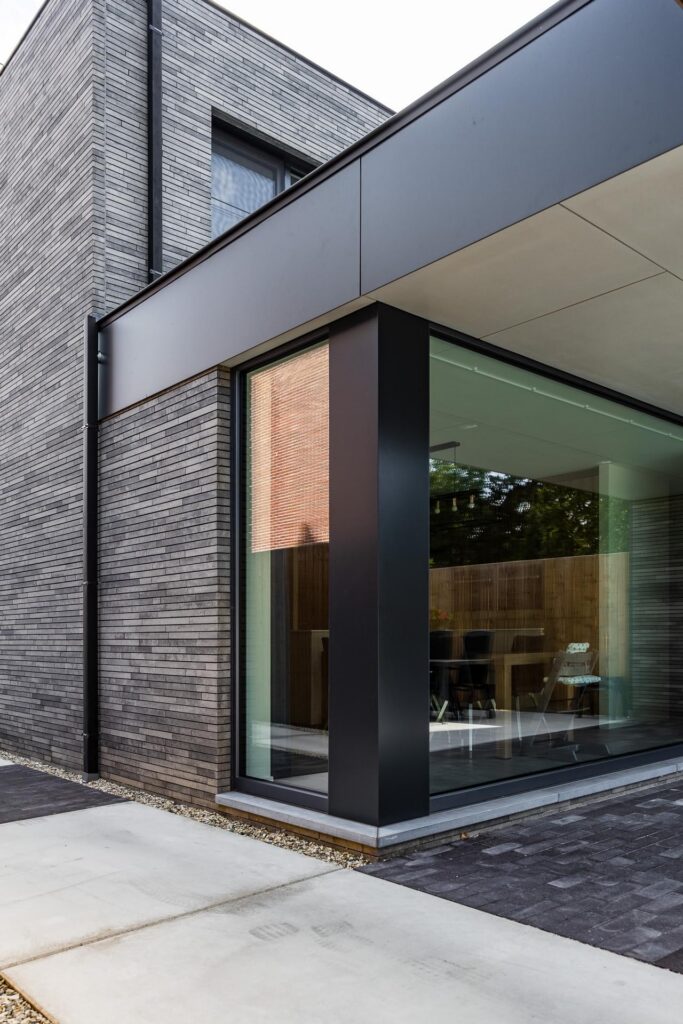 Gevel detail &mdash; woning Vanoppen, Geel