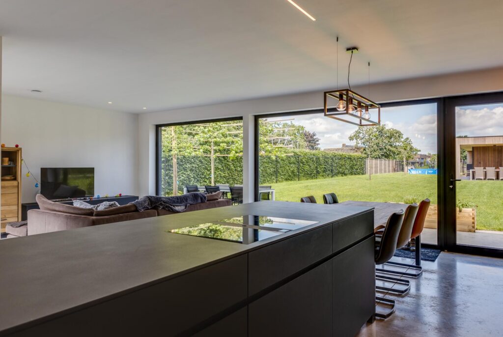 Open keuken en leefruimte &mdash; woning De Jaegher, Dessel