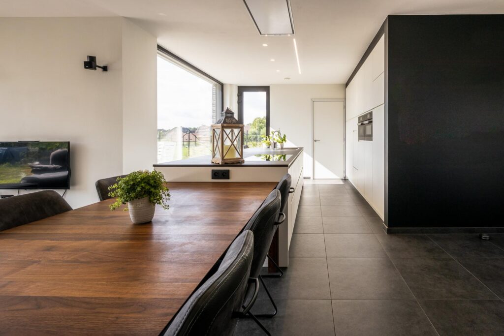 Leefruimte met zithoek &mdash; woning De Roost, Lille